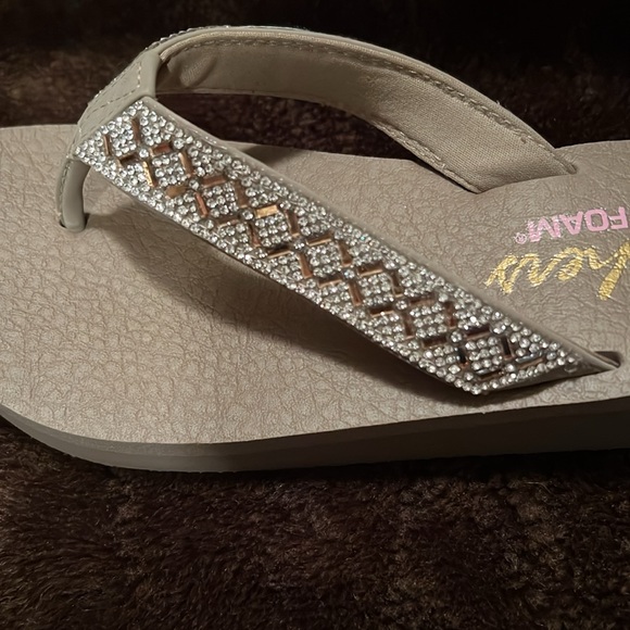 💖PRICE DROP💖Sketchers YOGA FOAM RHINESTONE THONG SANDALS.EXCELLENT CONDITION🩷 - Picture 8 of 8
